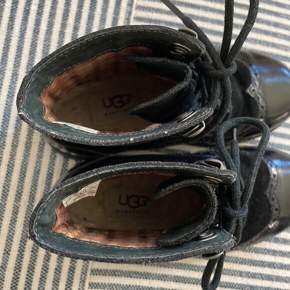 UGG Little Girls Black Patent Leather and Suede Chadwick Lace-Up Wingtip Boots - Picture 9 of 13